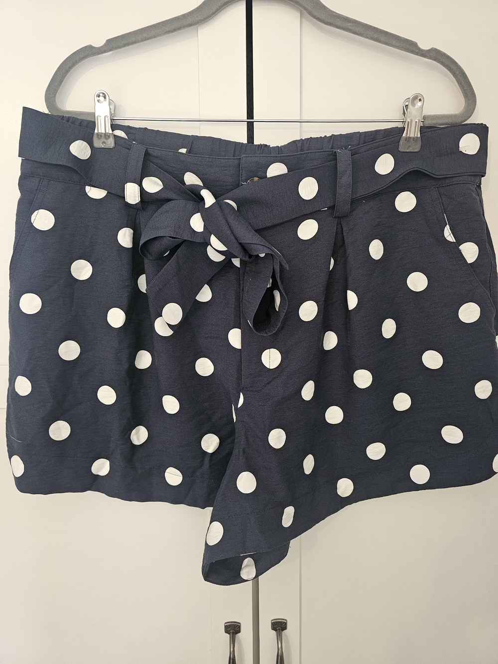 NWT LC Lauren Conrad Navy Polka Dot Paperbag Shorts XXL